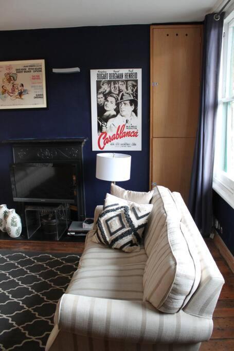 Appartement Artistic And Soulful Carnaby Street Movie Pad à Londres Extérieur photo