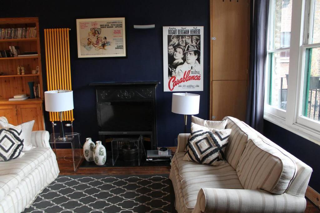 Appartement Artistic And Soulful Carnaby Street Movie Pad à Londres Extérieur photo